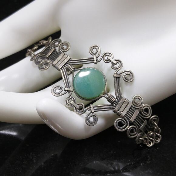 1970s Green Chrysoprase Wire Wrapped Bracelet Boho Artisan 10K Tested Vintage - Picture 1 of 10